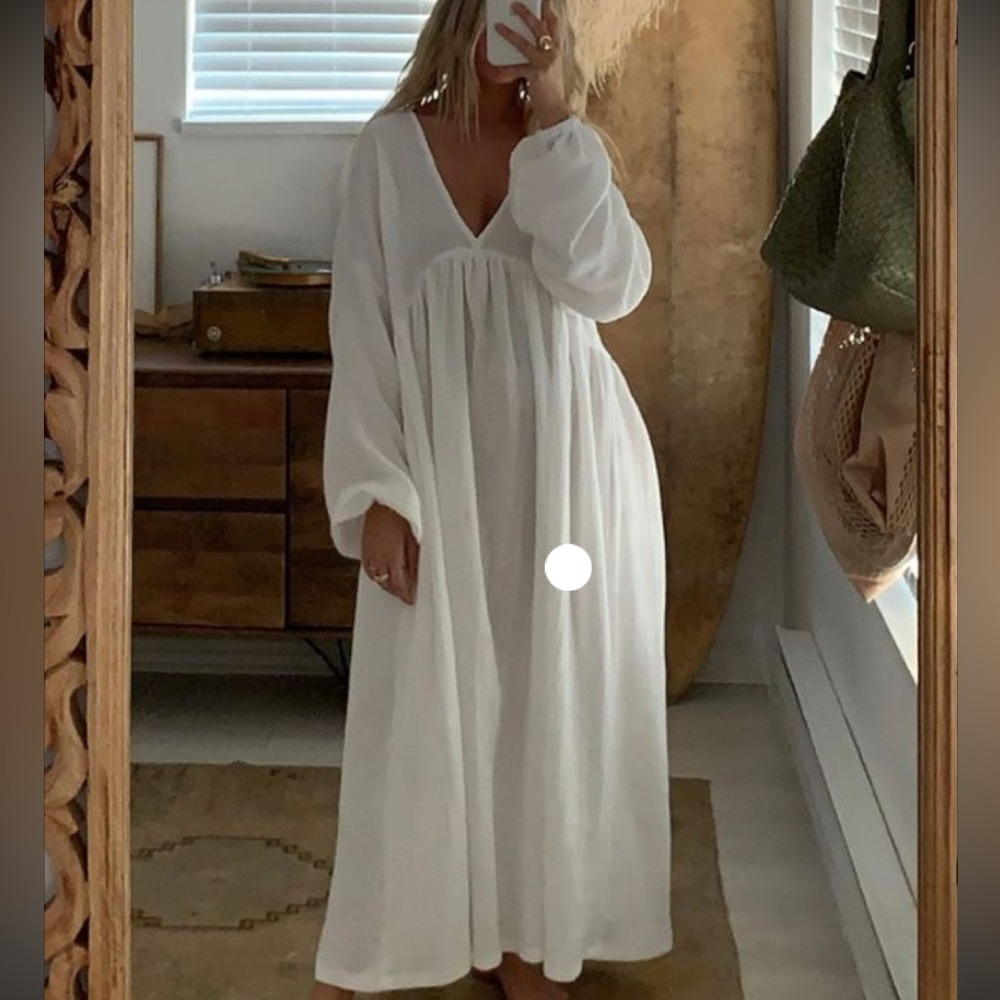 Boheme Goods- The Dress in white